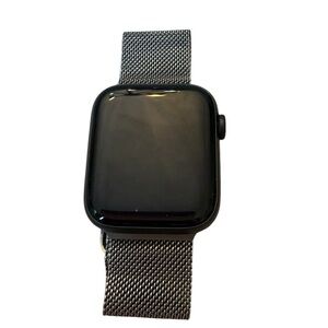 Apple Watch Series 5 (GPS‎ + Cellular, 44mm) Silver Magnetic Band Used Unlocked